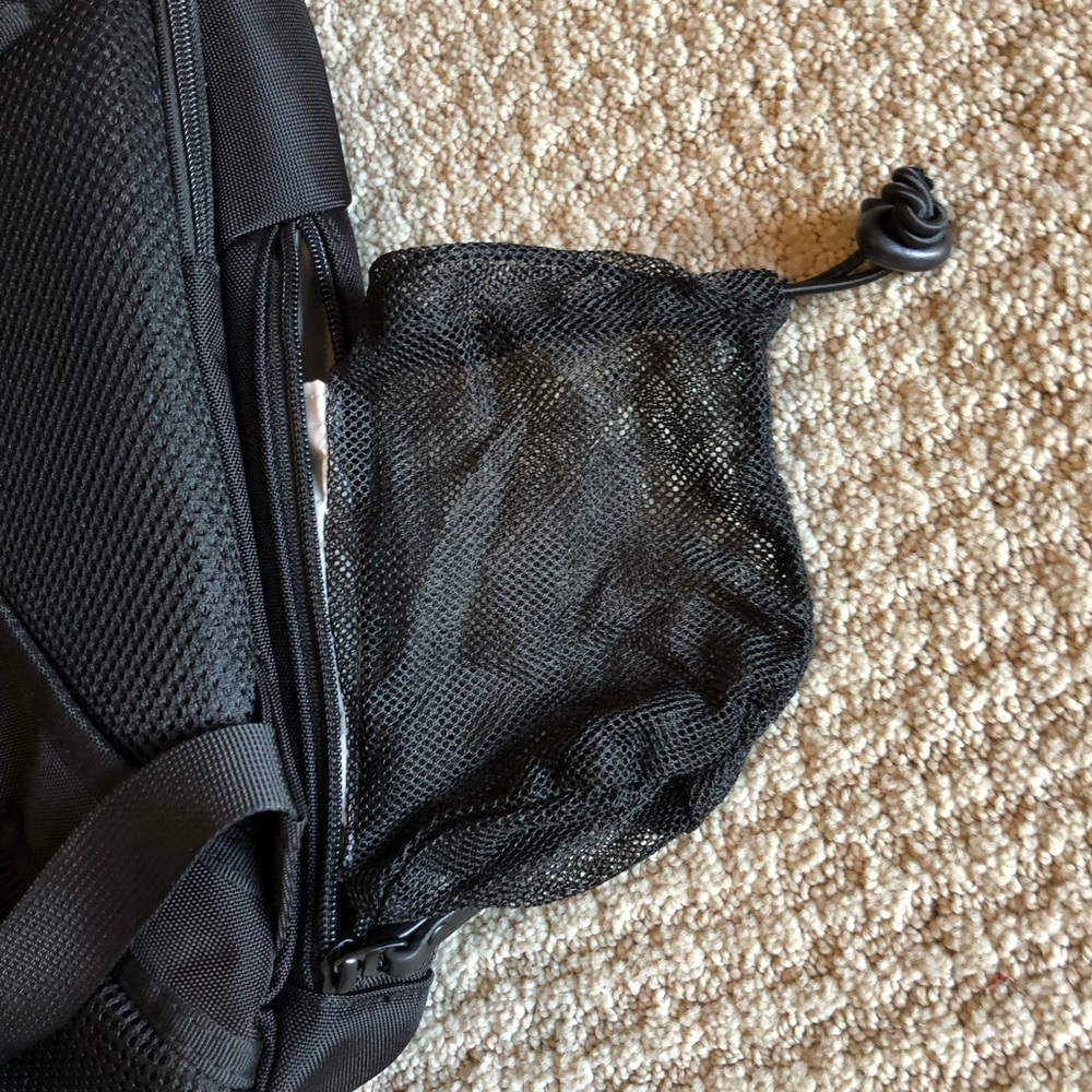 Taskin Premium Laptop Backpack - Picture 10 of 11